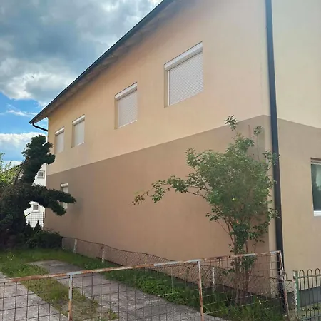 Ferienhaus Vakuf Garden *